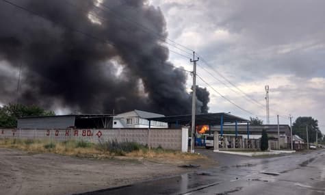 Под Киевом произошел пожар на металлобазе