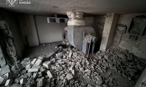 Оккупанты ночью запустили 82 беспилотника. ПВО обезвредила 61 из них, но есть и попадания