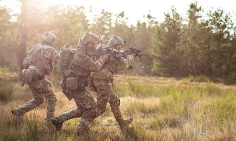 На півдні росіяни на різних напрямках спробували прорвати українські позиції. ЗСУ дали бій