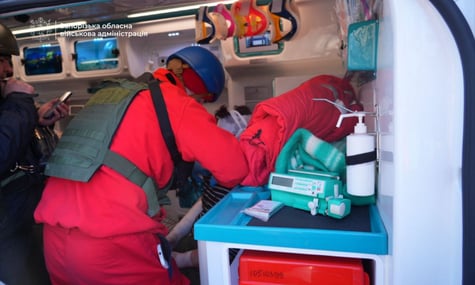 Після удару по пологовому будинку росіяни знов атакували Запоріжжя: поранені дитина й дві жінки