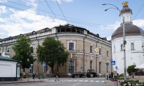 росія вдарила дроном в те саме місце, яке підірвала радянська армія під час відступу з Києва — гендиректорка «Мистецького арсеналу»