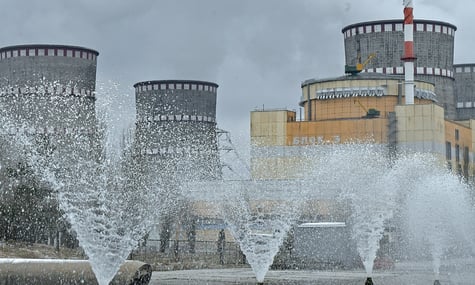 Дві українські АЕС після обстрілів працюють на зниженій потужності — МАГАТЕ