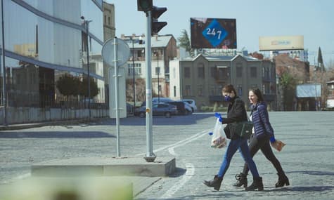 Грузия и Иран: жизнь рядом с очагом инфекции