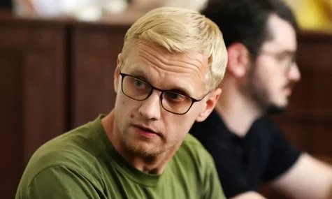 Шабунін вважає, що працівник СБУ викрав його телефон під час обшуку. Журналісти розшукали цього підполковника