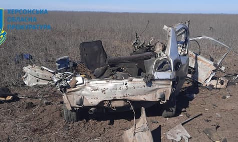 В Херсонской области автомобиль наехал на мину: двое погибших, двое тяжелораненых — ОВА
