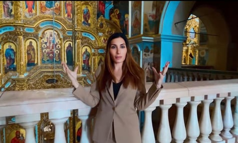 «путін атакував Ісуса Христа дроном». MAGA-блогерка Лумер відвідала Києво-Печерську Лавру, з нею були Кислиця і Бережна