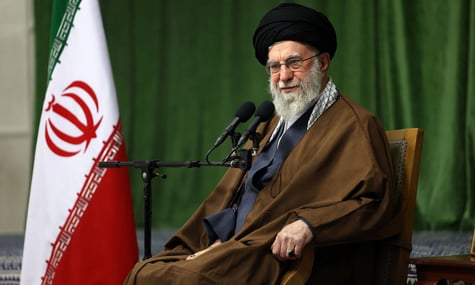 Верховний лідер Ірану Хаменеї планує втекти до Москви, якщо протести в його країні посиляться — Times