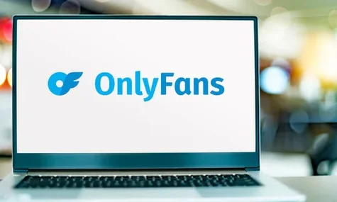 «Де тут злочин?» Модель OnlyFans звернулася до Зеленського з проханням декриміналізувати порно