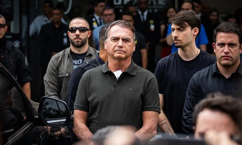 Експрезидент Бразилії Болсонару заявив, що «галюцинації» змусили його пошкодити свій електронний браслет