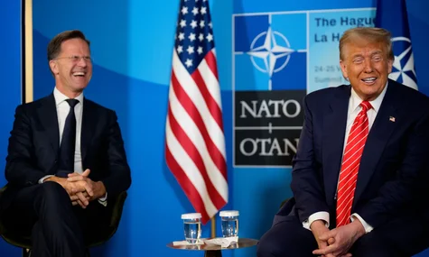 Рютте заперечив, що назвав Трампа «татком» і пояснив, що мав на увазі