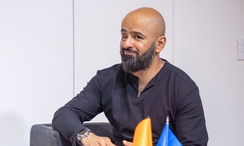 Військового та адвоката Масі Найєма, який втратив на війні око, звільнили зі служби. Він заявив про «несправедливість»