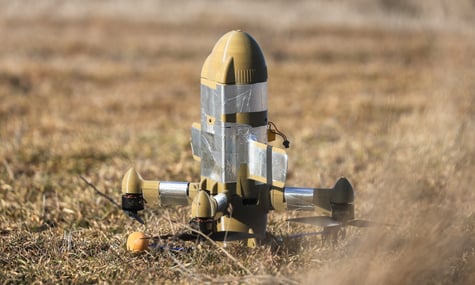 Дрон в Україні, пілот за кордоном. «Дикі Шершні» заявили про «неймовірний рекорд» відстані, з якої керували дроном