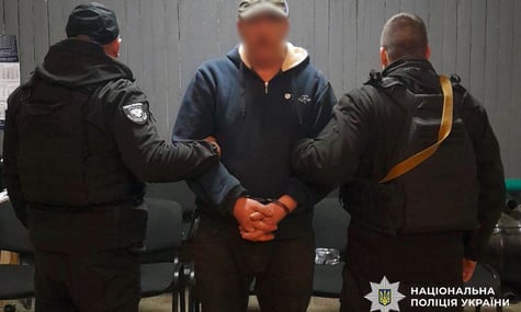 На Чернігівщині чоловік погрожував підірвати гранату в магазині — поліція