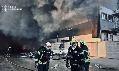 У Броварському районі Київщини масштабна пожежа. Жителів столиці закликають зачинити вікна й не виходити на вулицю (ДОПОВНЕНО)