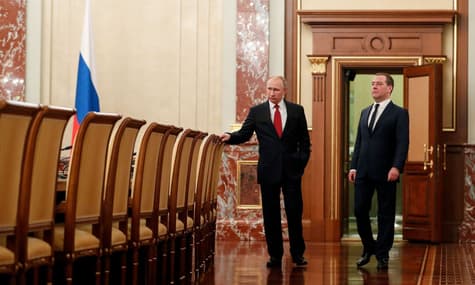 Отставка правительства в РФ и мыло на веревочке. 5 событий недели, которые нас удивили