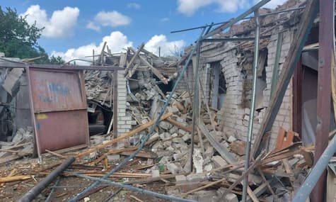 Вогнепальні поранення, переломи, рублені рани: на Дніпропетровщині після обстрілу госпіталізували 10 людей