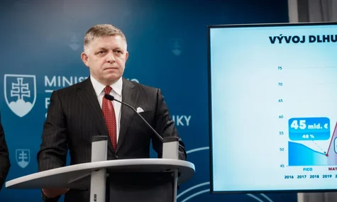 Фіцо порівняв Україну з «травою», яка «страждає через бійку слонів». У МЗС такі слова назвали легковажними