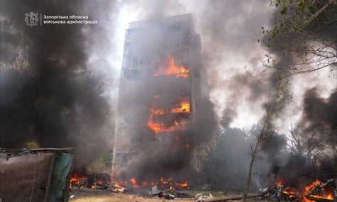росіяни вдарили КАБами по житлових кварталах Запоріжжя — є загиблий та поранені