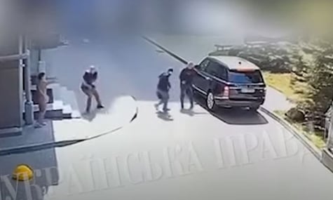 Замах на Стерненка: у медіа опублікували запис із моментом пострілу