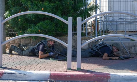 По всьому Ізраїлю оголосили надзвичайний стан. А в Ірані підтримали палестинських бойовиків, пишуть ЗМІ
