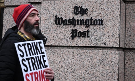 Працівники Washington Post на страйку під офісом компанії, грудень 2023 року