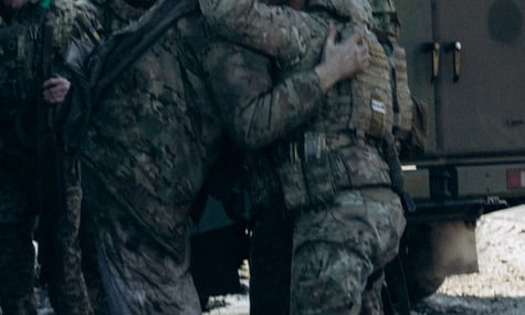 143 та 99 днів безперервного бою. У 60-й бригаді показали повернення піхотинців з позицій (ФОТО)