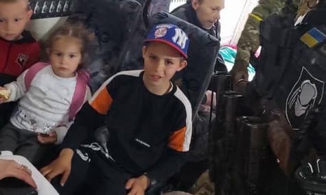Із Сєвєродонецька евакуювали 10 людей, зокрема дітей. Охочих виїхати більшає — Гайдай