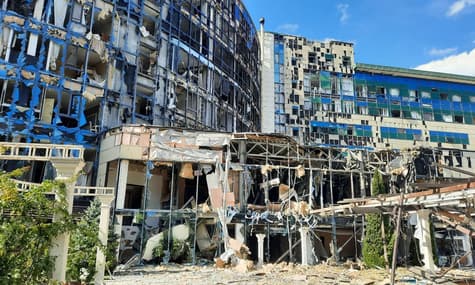 Окупанти обстріляли Харків: постраждали будинки, школа і дитячий садок, є 14 поранених, зокрема діти (ДОПОВНЕНО)