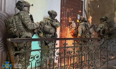 Терорист ІДІЛ-Х був серед клієнтів фальсифікаторів із Київщини. А за схемою стояв місцевий депутат — СБУ