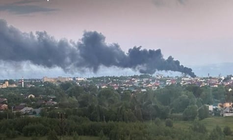 Українські військові вдруге за літо вдарили по підприємству у рф, що робить антени для «шахедів»