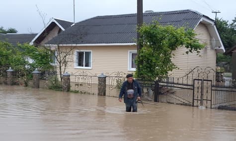 На Львівщині через розлив річок підтоплено близько 100 будинків — рятувальники