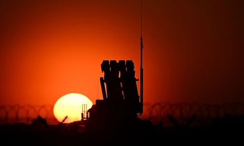 Після атаки дронами Польща попросила НАТО надати їй більше систем протиповітряної оборони — Bloomberg