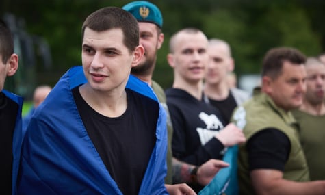 Обмін полоненими: Україна повернула додому нову групу важкопоранених і важкохворих воїнів