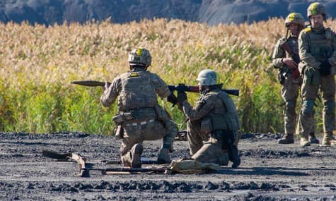 ЗСУ на півдні вдарили по опорних пунктах росіян і знищили три склади. Окупанти били з гелікоптерів