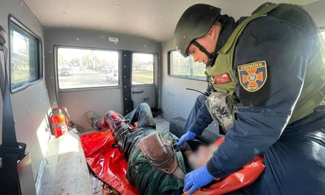 россияне ударили FPV-дроном по заправке в Никополе: ранены пять человек