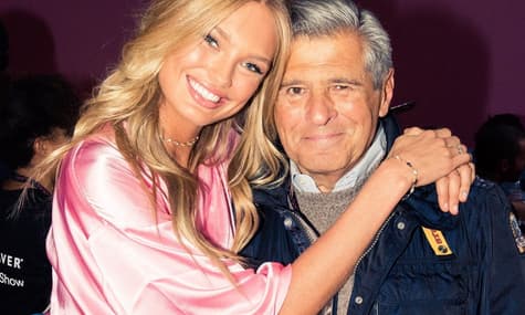 Создатель шоу «ангелов» Victoria's Secret годами домогался моделей — The New York Times