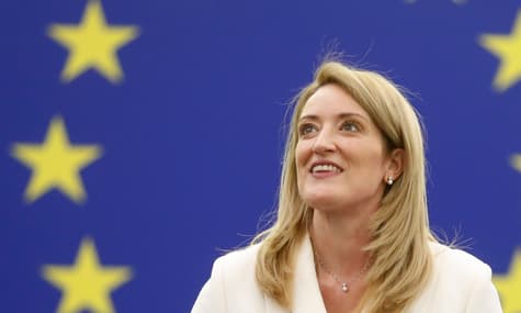 Главой Европарламента стала депутатка из Мальты Роберта Мецола. Она самая молодая глава и третья женщина на этом посту