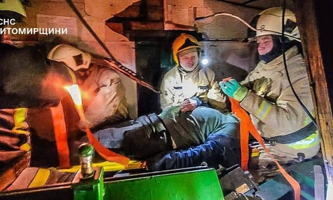 Залізничників, постраждалих через удар рф на Житомирщині, перевезуть до лікарні в Києві