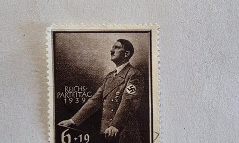 До України намагалися ввезти понад 14 тисяч марок із нацистською символікою — митниця