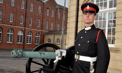 Украинец стал лучшим иностранным студентом британской Королевской военной академии