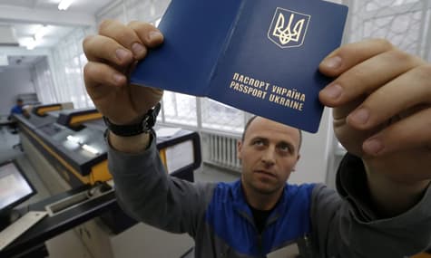 В Україні не карають та не депортують за подвійне громадянство — МЗС
