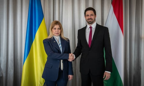 Україна розпочне консультації з Угорщиною, щоб розблокувати переговори про вступ у ЄС — Стефанішина