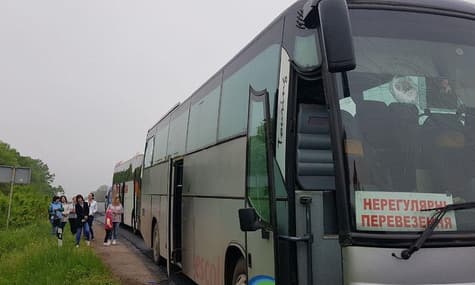 Біля Кривого Рогу закидали камінням два автобуси