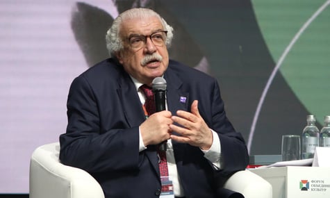 Пропагандиста ТАСС звільнили після критики від провоєнних блогерів через його запитання до Алієва