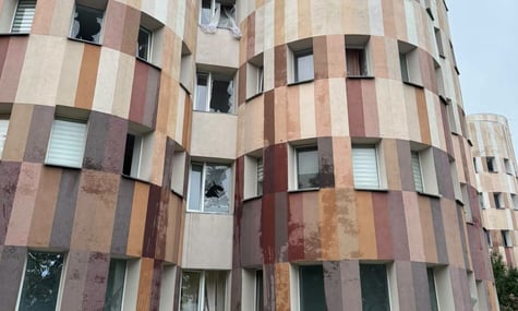 Пошкоджений внаслідок російського обстрілу 24 вересня пологовий будинок у Києві