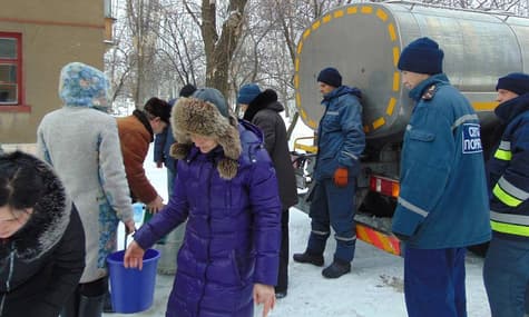 «Нині вже»: Надзвичайна ситуація біля лінії фронту, війна за кінотеатр «Київ» та чому дівчата не голяться