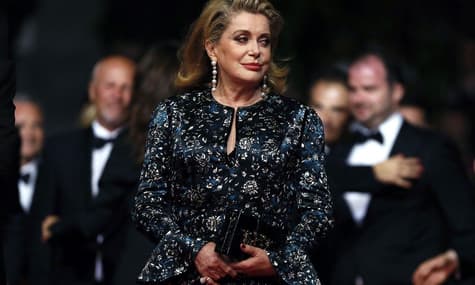 Актриса Катрин Денев попала в больницу после микроинсульта