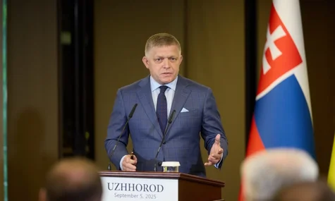 «Мені листи з погрозами, а Зеленському — з любов’ю». Фіцо пригрозив заблокувати 20-й пакет санкцій проти рф через «подвійні стандарти» ЄС