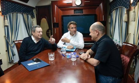 Макрон, Шольц и Драги уже в Украине: едут в Киев