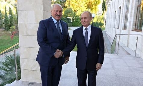 Лукашенко договорился с Путиным не поднимать вопрос о единых парламенте и правительстве